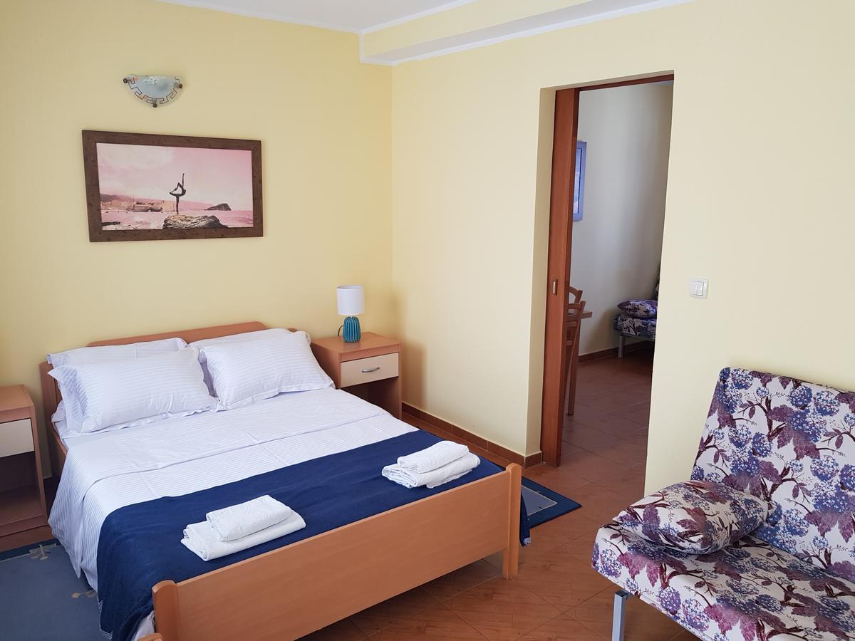 בודווה Apartments Tamara מראה חיצוני תמונה